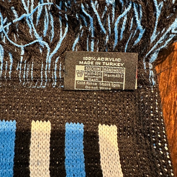 NEW! Charlotte FC Scarf Ruffneck - Picture 4 of 6